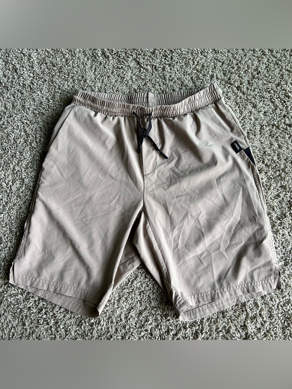 UNRL Stride Shorts Mens Small 8.5" Brown Active Performance Running Gym Training
